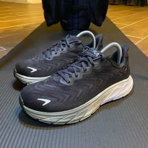 HOKA ONE ONE ARAHI 6 WIDE - Women’s Running Shoes - SIZE 8D